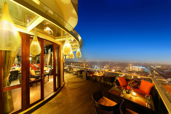 The-Rooftop-Bar