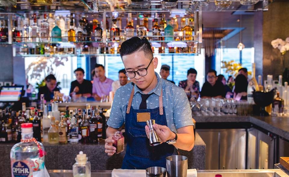 Phuc Le Bartender best bars in ho chi minh