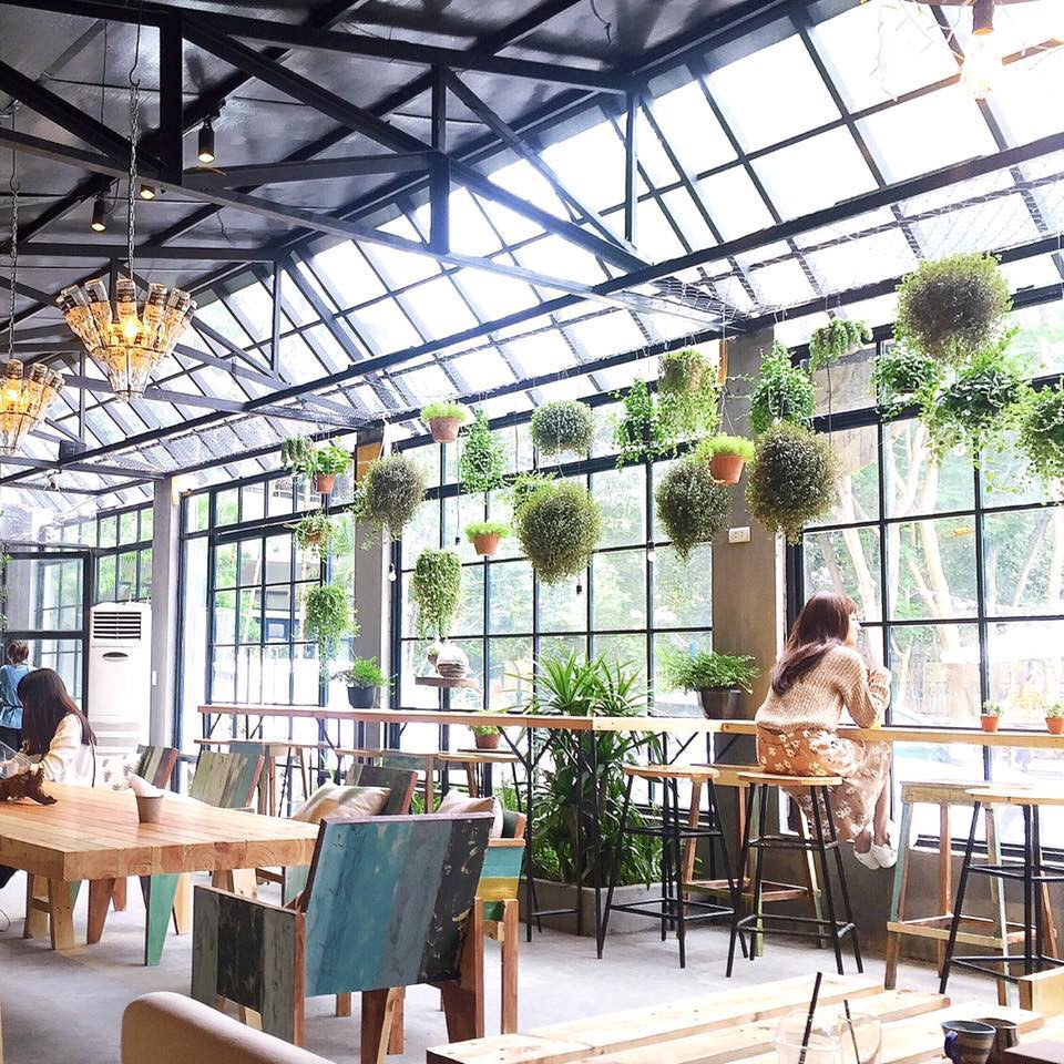 beautiful cafes in hanoi work cafes