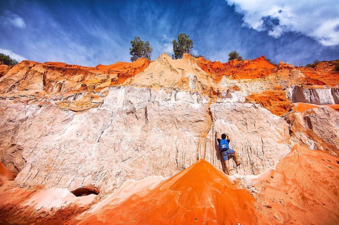 red sand dunes mui ne suoi tien