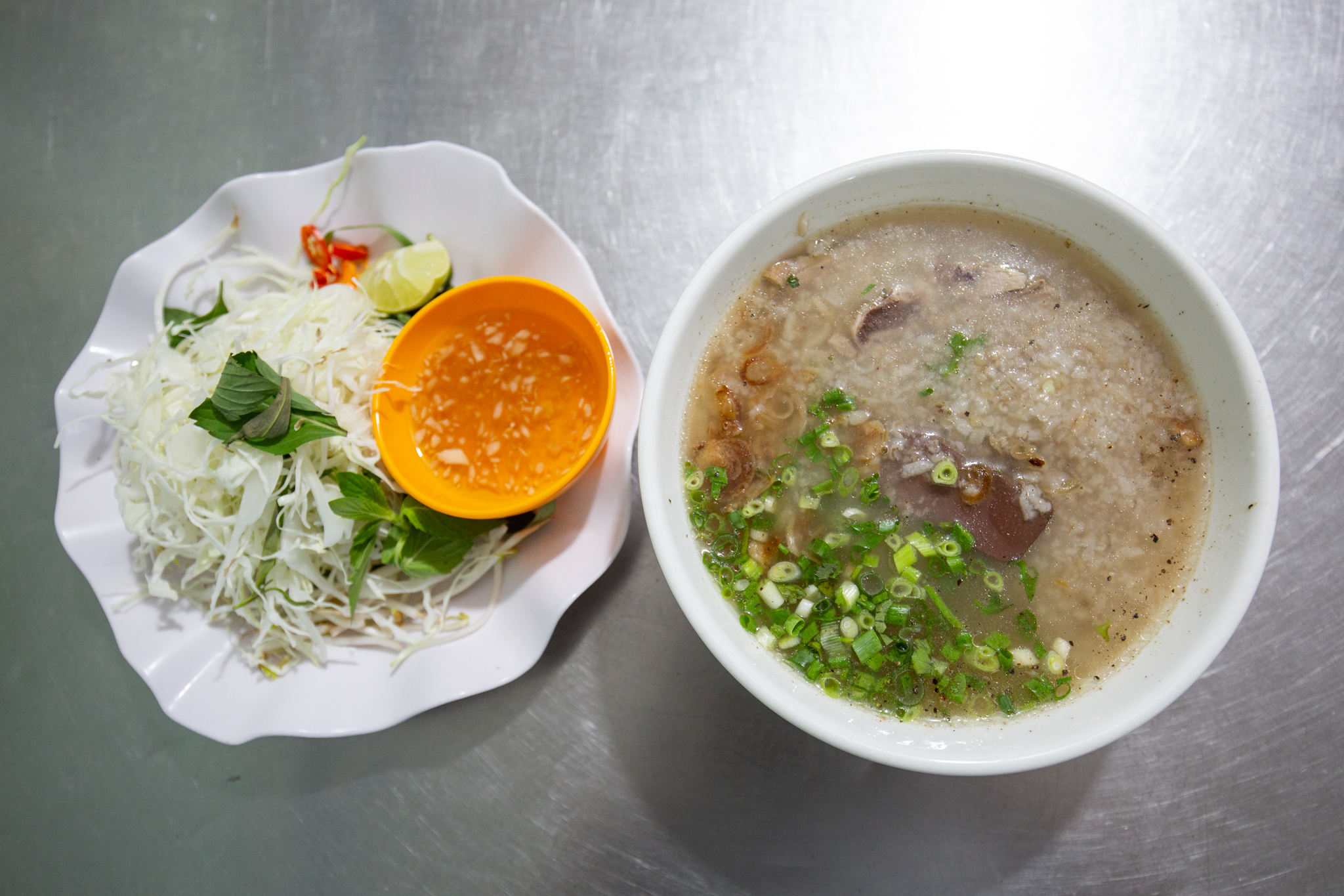 duck-porridge-street-food-ho-chi-minh-city