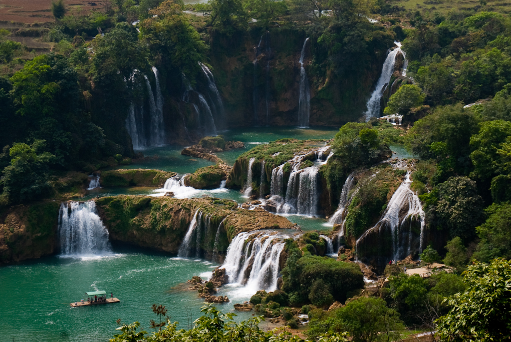 Ban Gioc waterfall cao bang northern vietnam