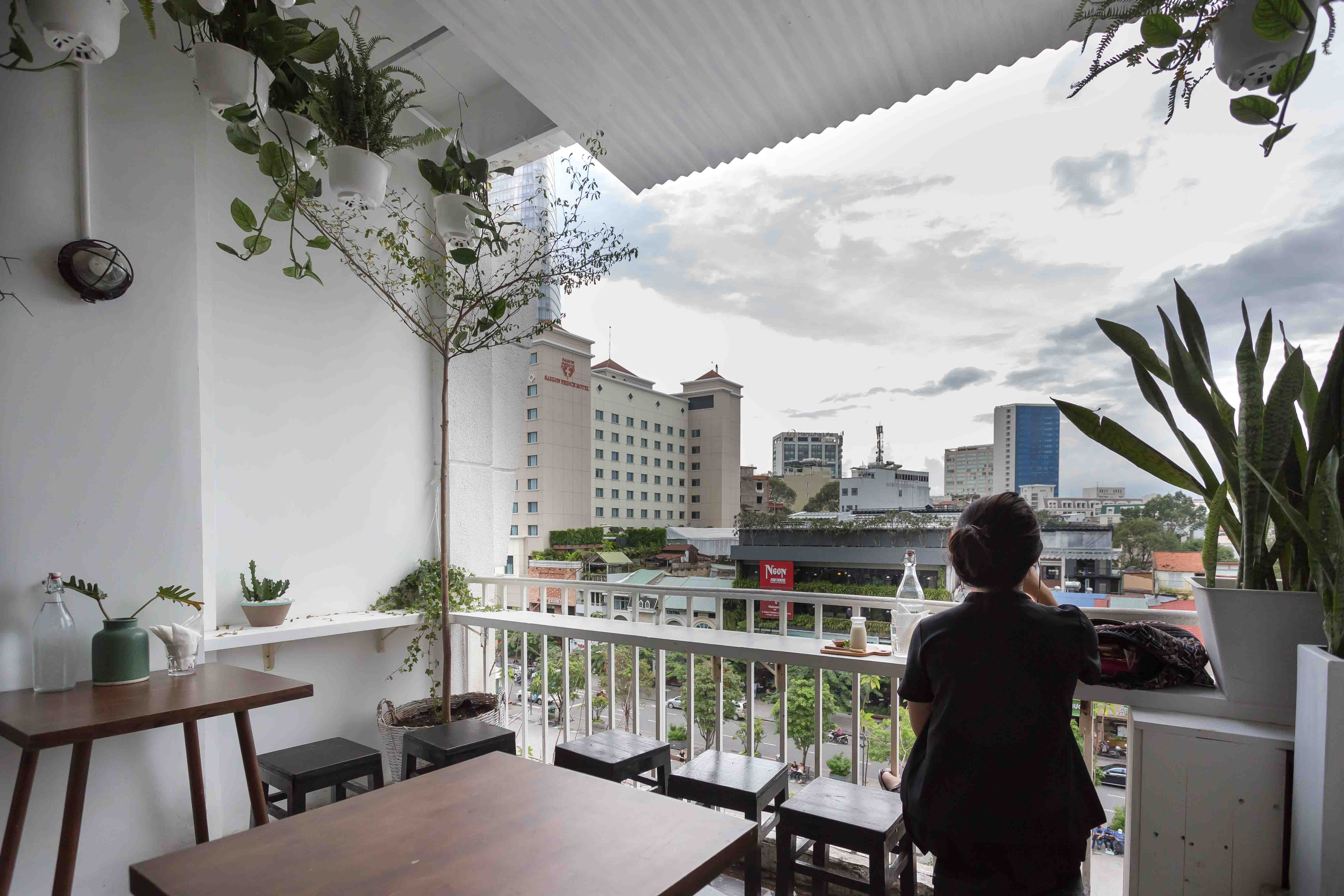 best cafes in saigon