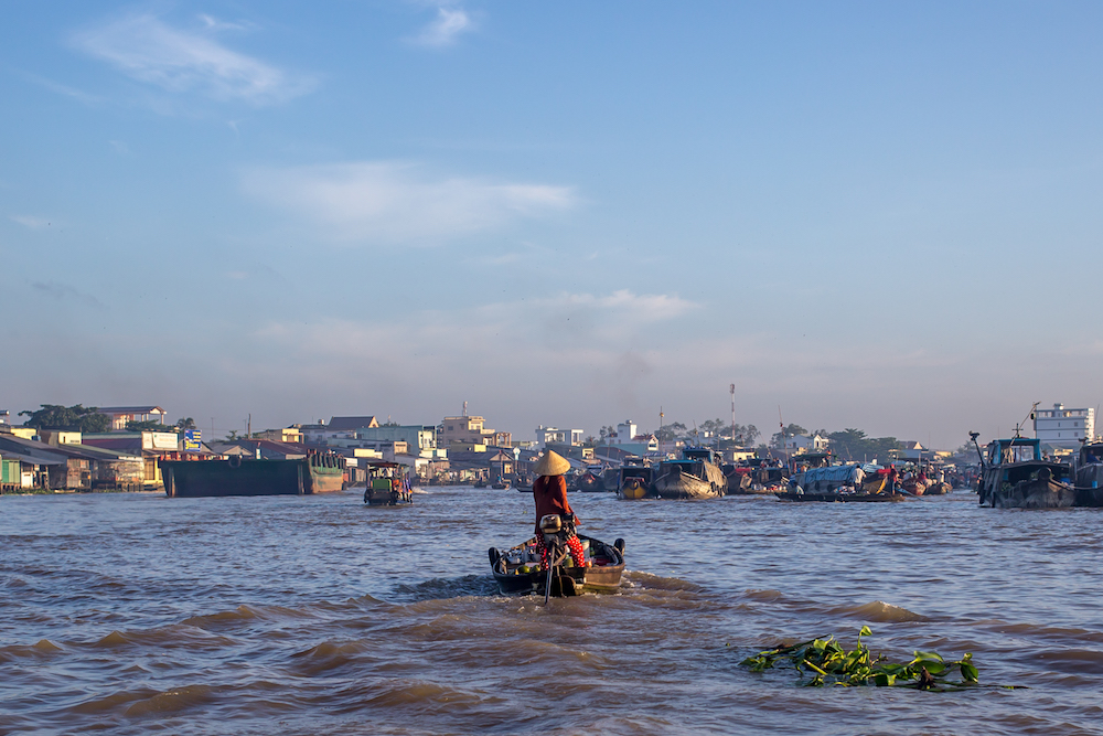 can tho floating market tour from ho chi minh city
