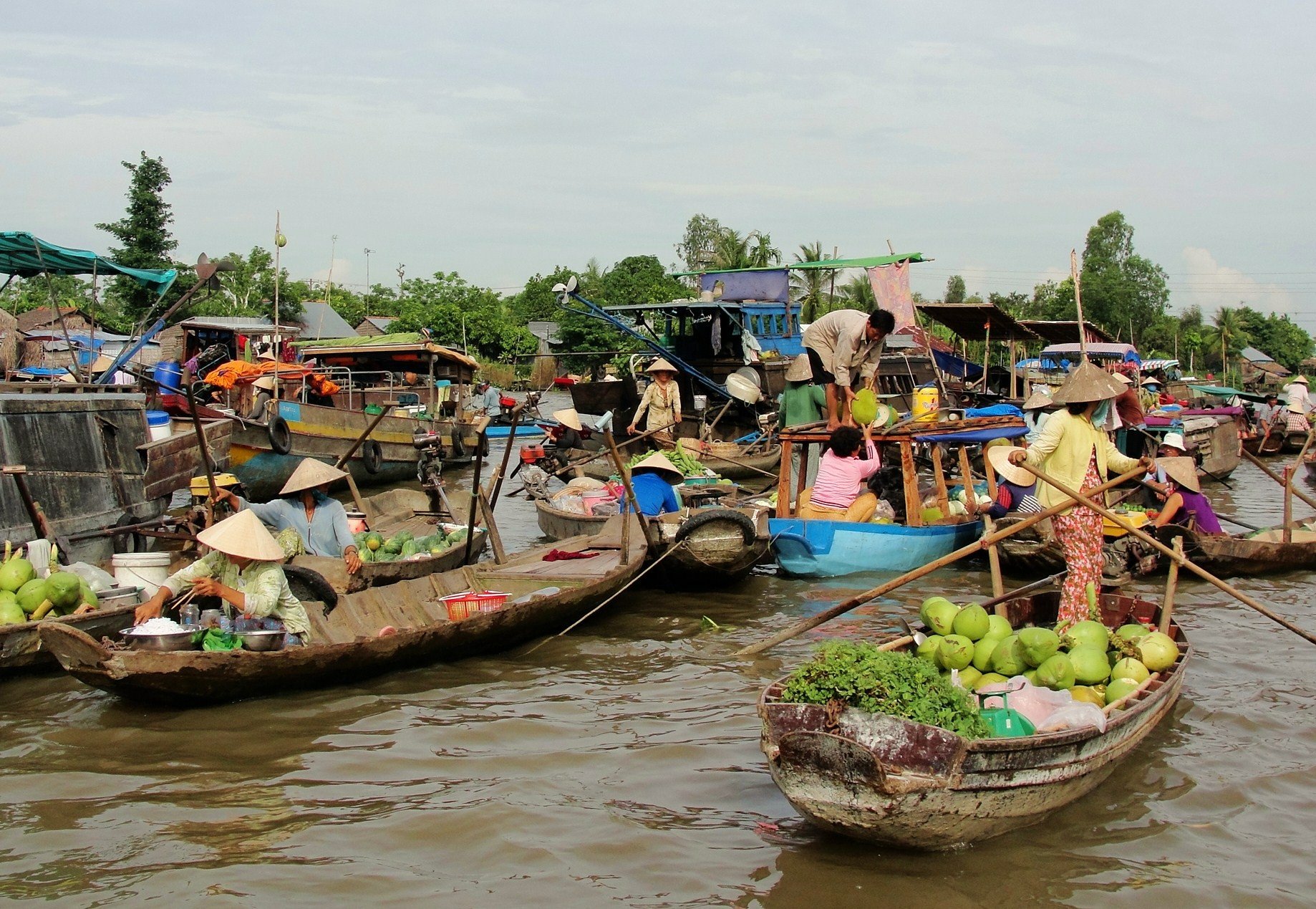 mekong delta floating market cai rang