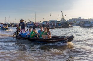 can tho to cai rang floating market tour yourself