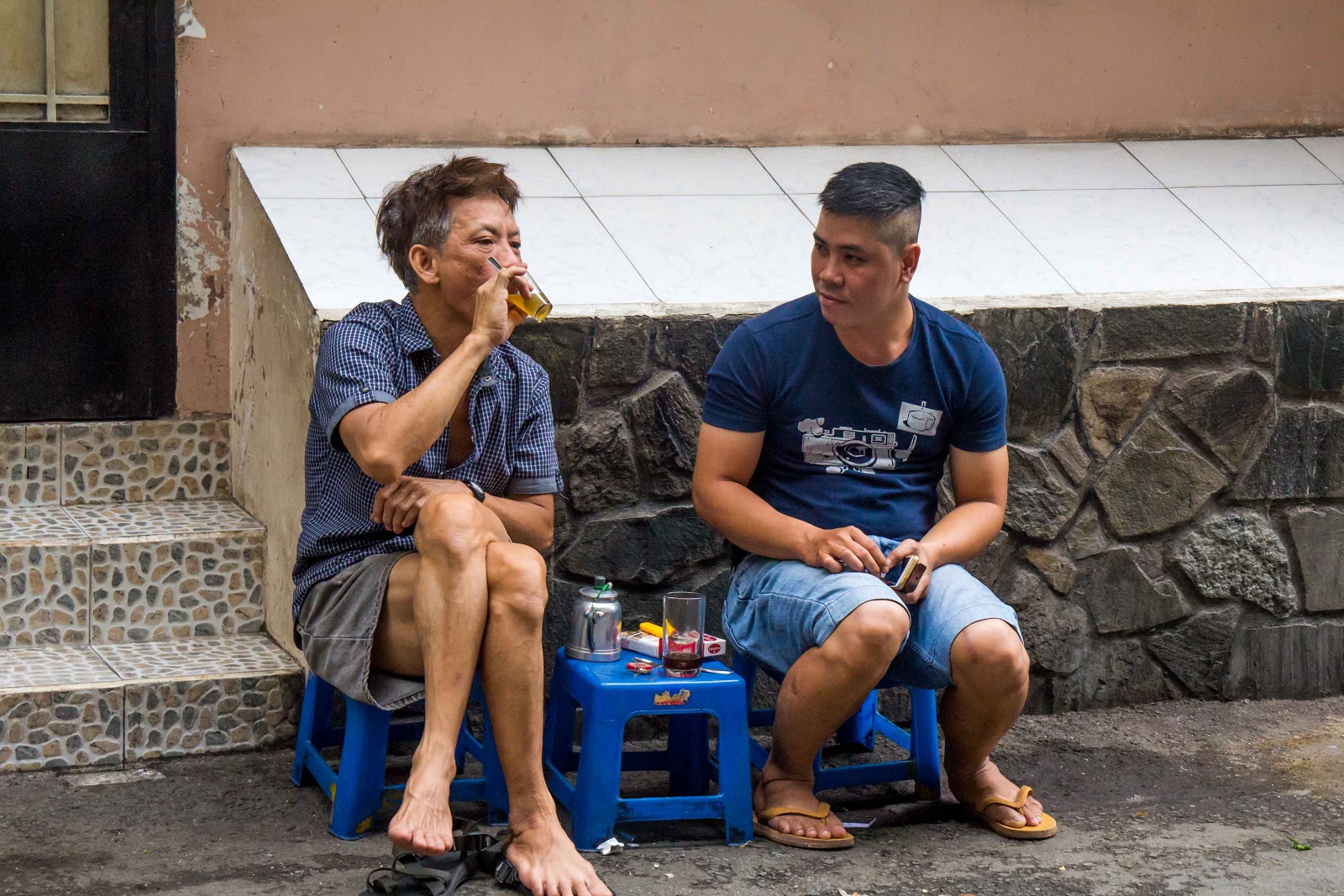 street-coffee-saigon