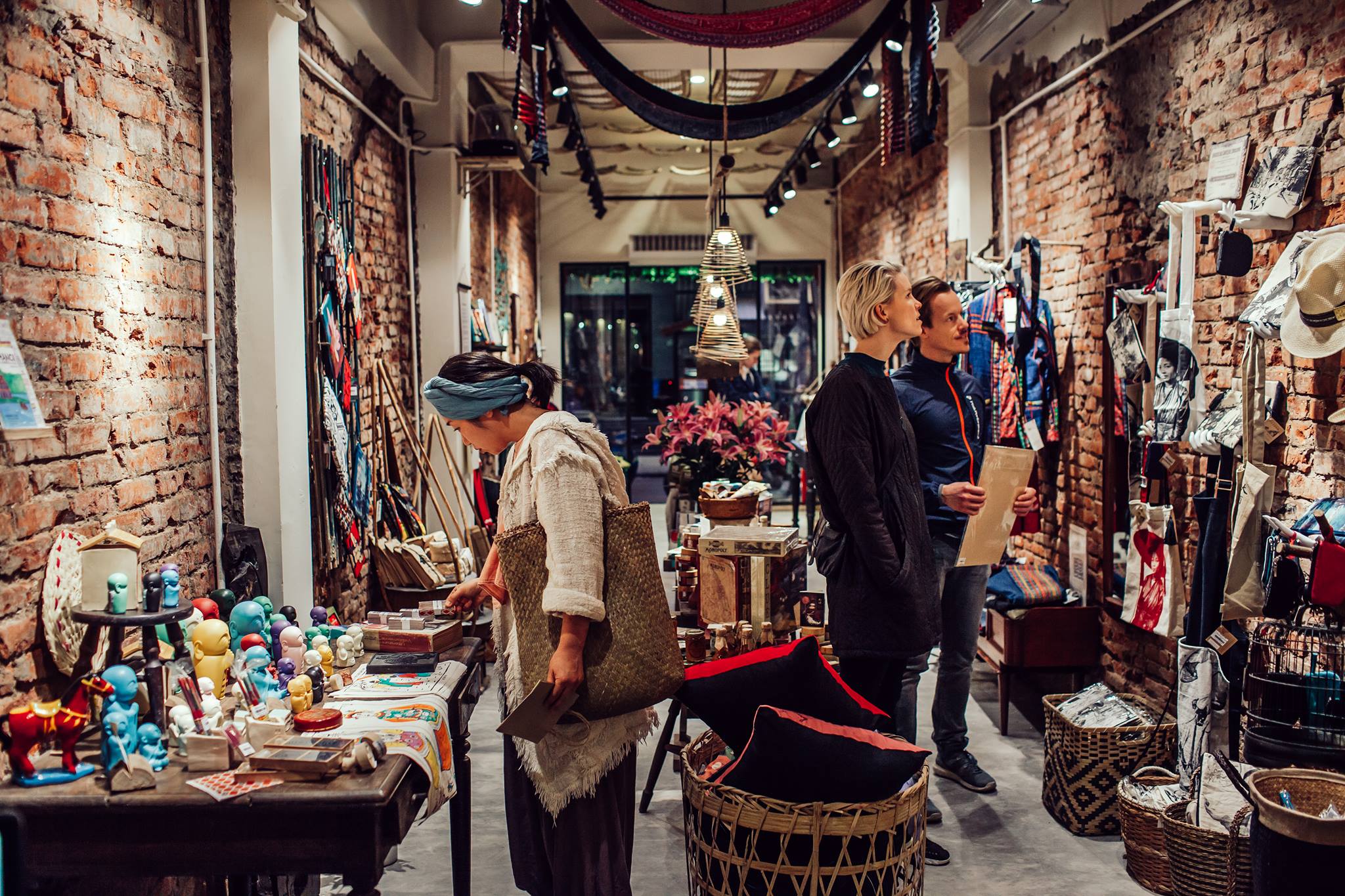 Guide to Shopping in Hanoi Collective memory