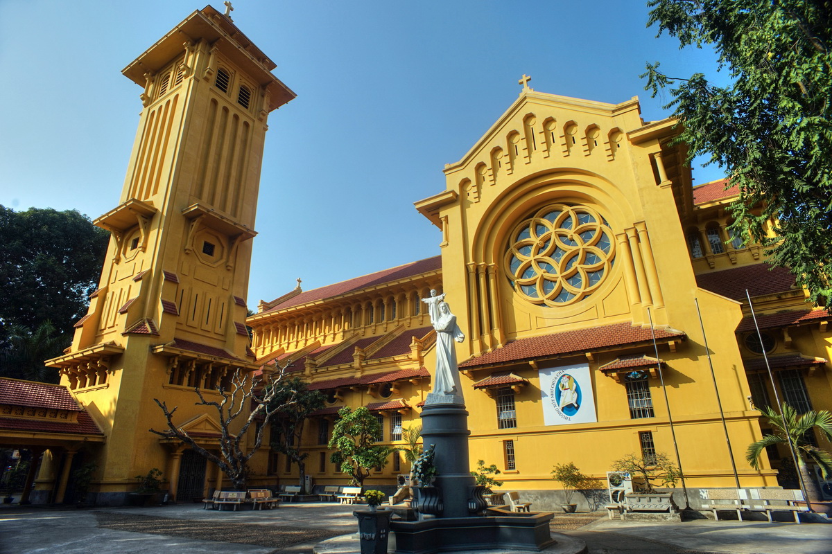 churches in hanoi