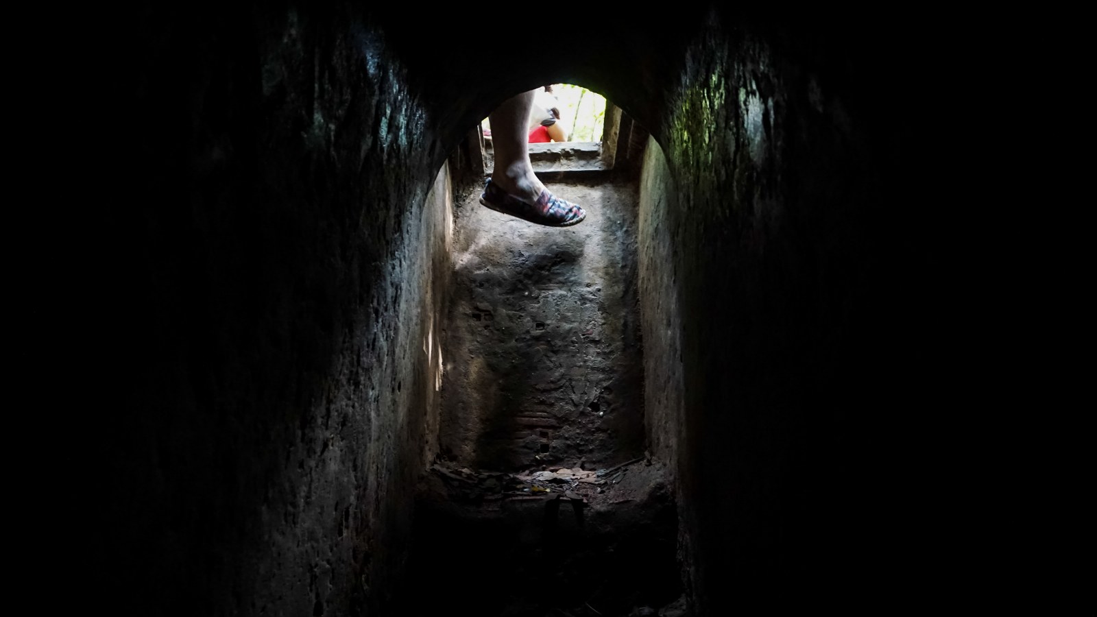 The cu chi tunnels guide