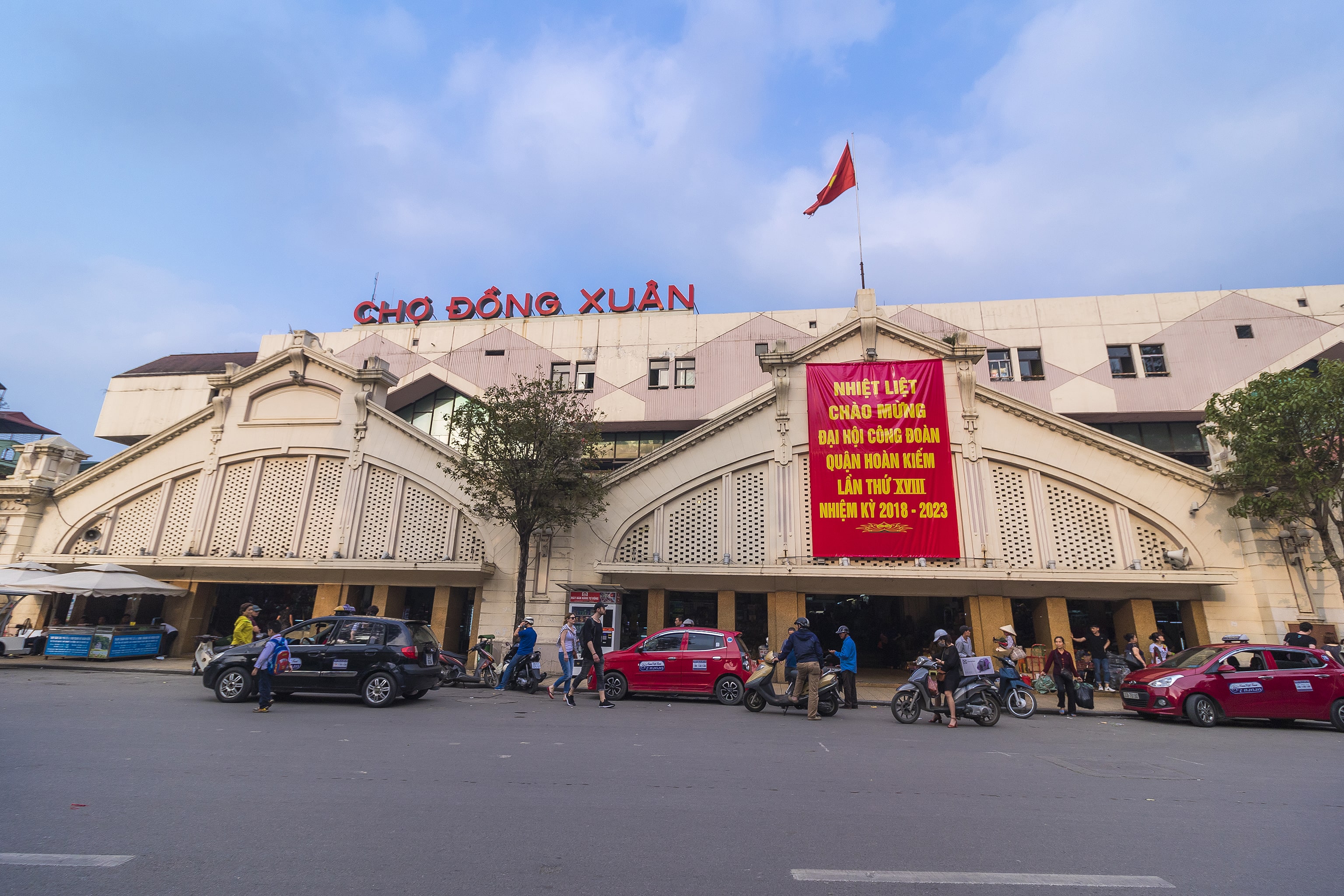 hanoi old quarter streets