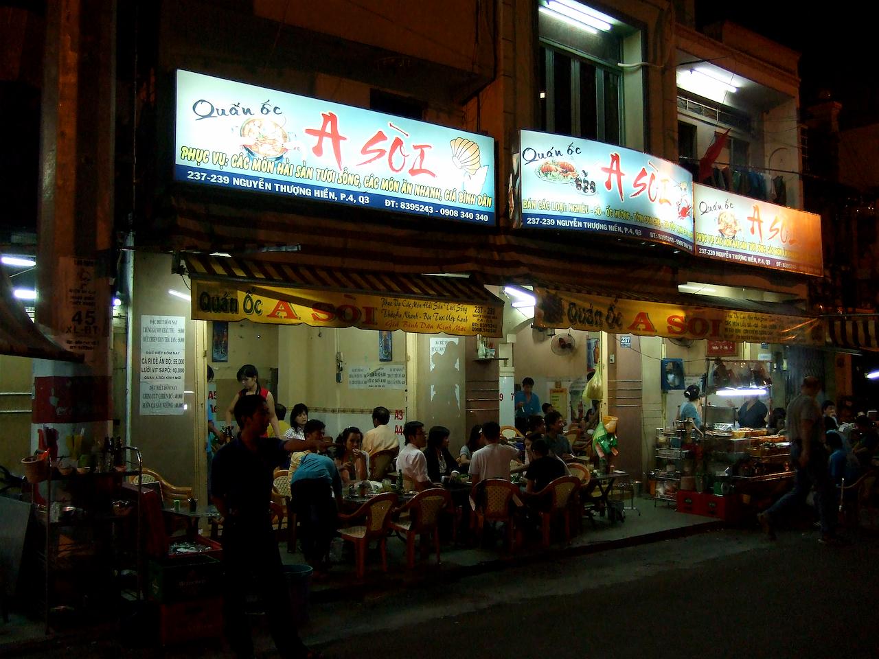 late night street food tour in ho chi minh city