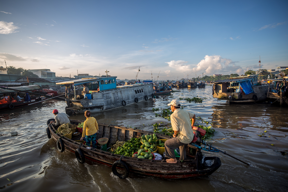 cai rang floating market mekong delta