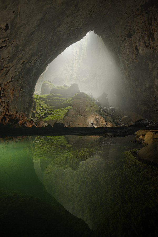 vietnam trekking tours son doong cave