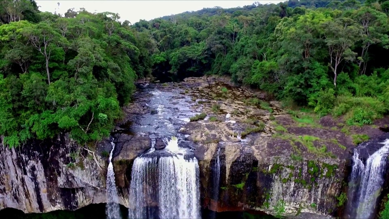 hiking in pleiku waterfall