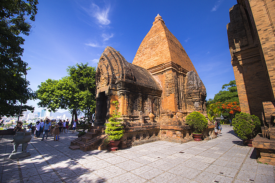 vietnamese lunar new year in nha trang