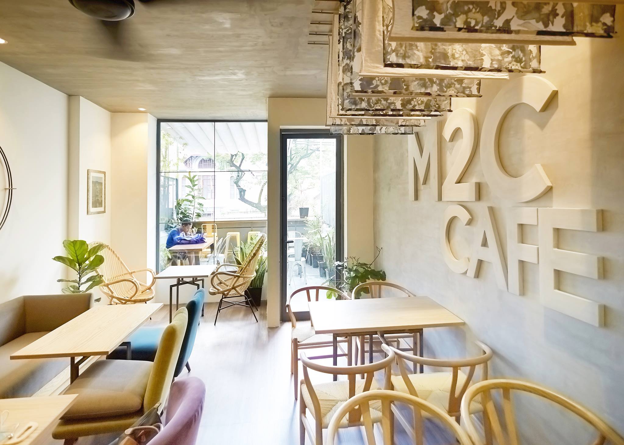 m2c cafe