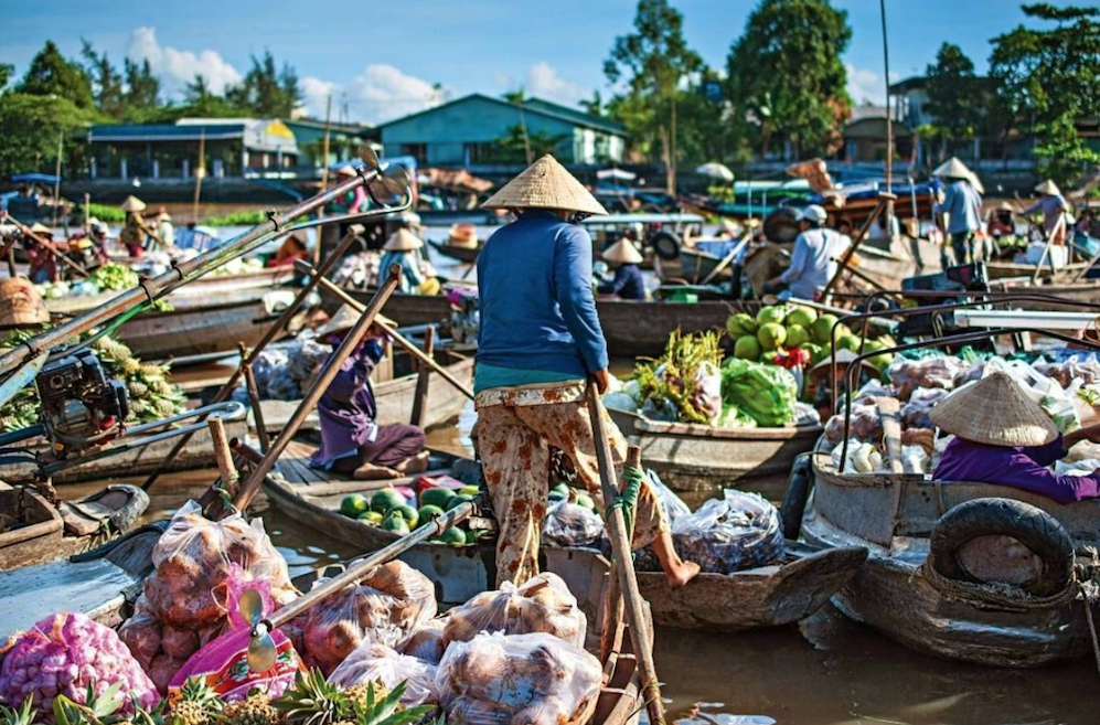 an giang floating market