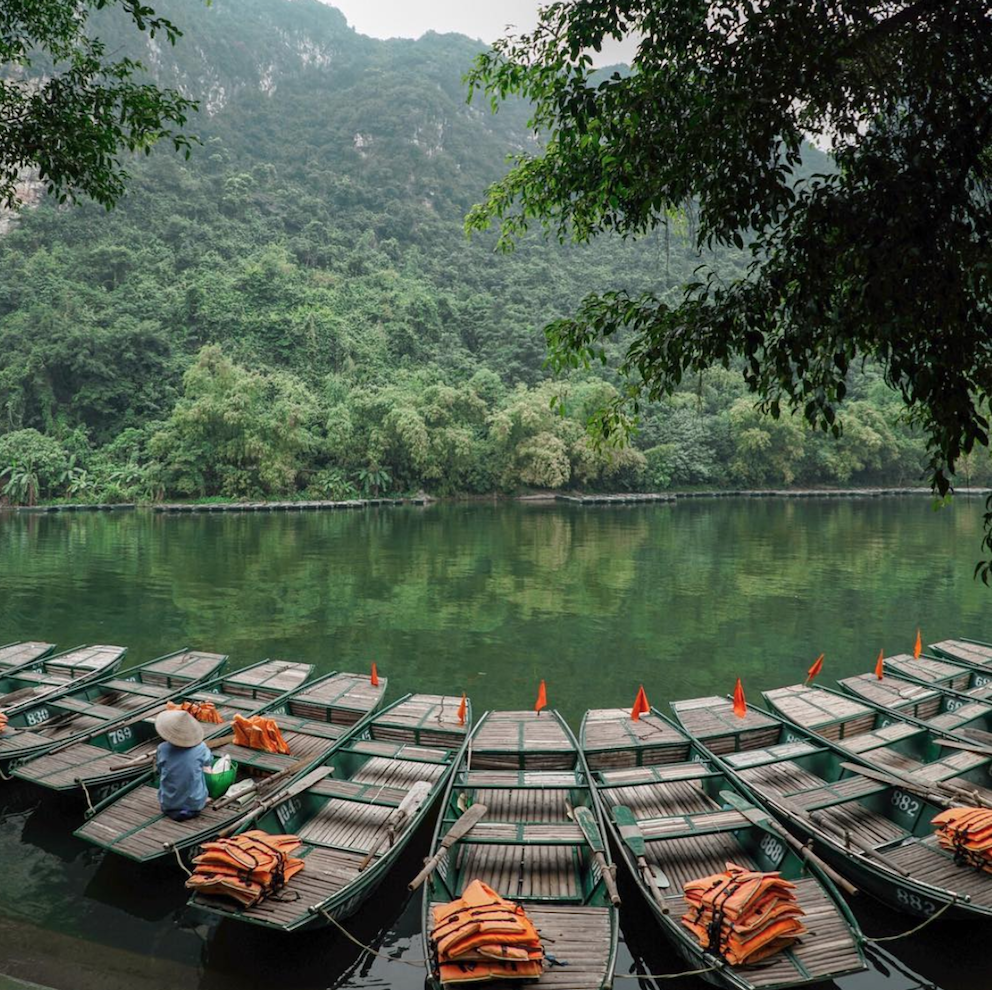 trang an boat tour