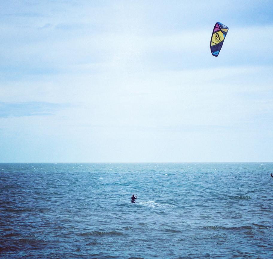 kite-surfing-mui-ne