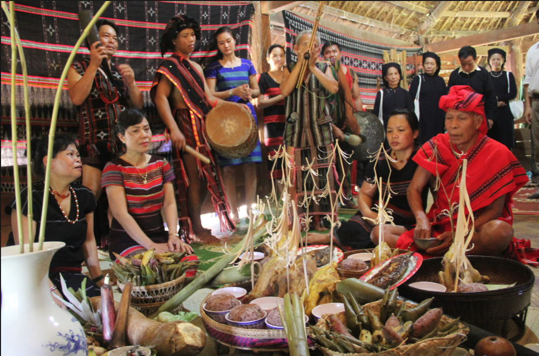 festivals and traditions of the central highlands vietnam